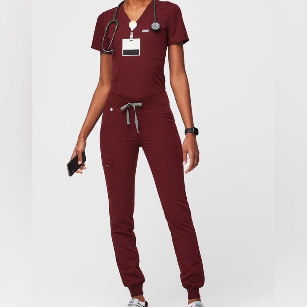 FIGS size small scrub set jogger bottoms